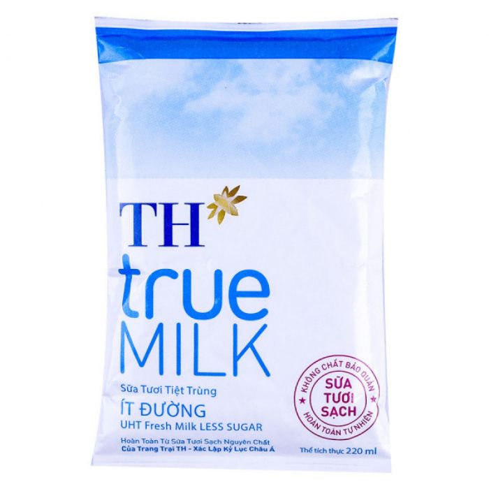Sữa Tươi Tiệt Trùng TH True Milk Ít Đường Bịch 220Ml